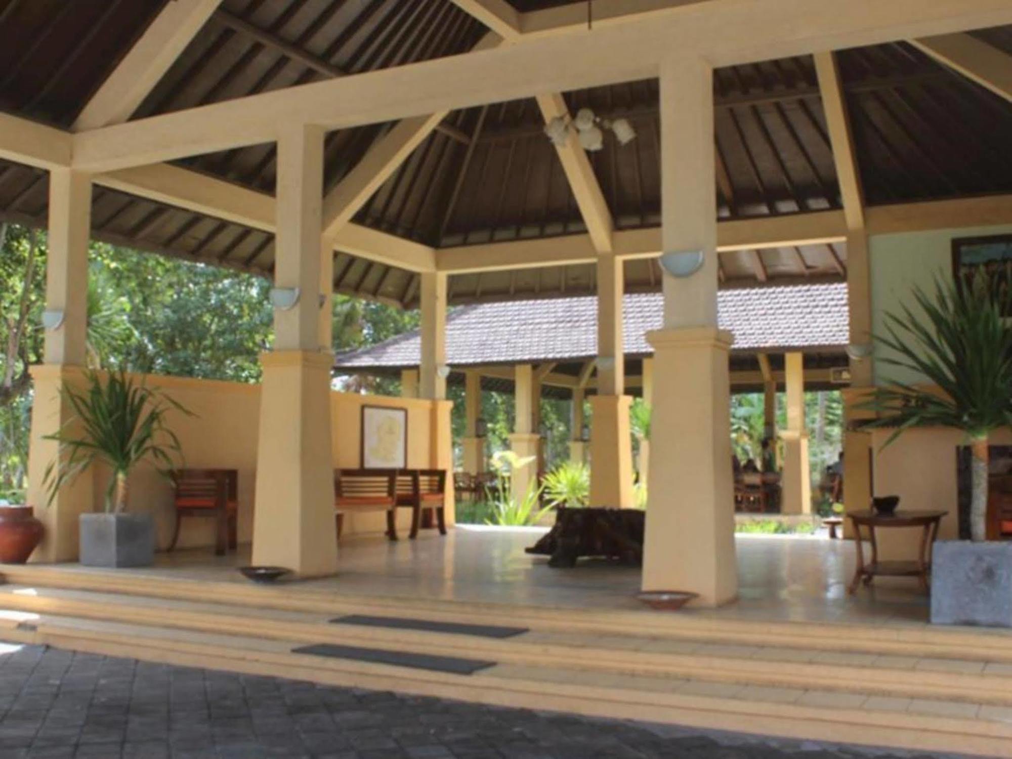 Tastura Beach Hotel Kuta  Экстерьер фото