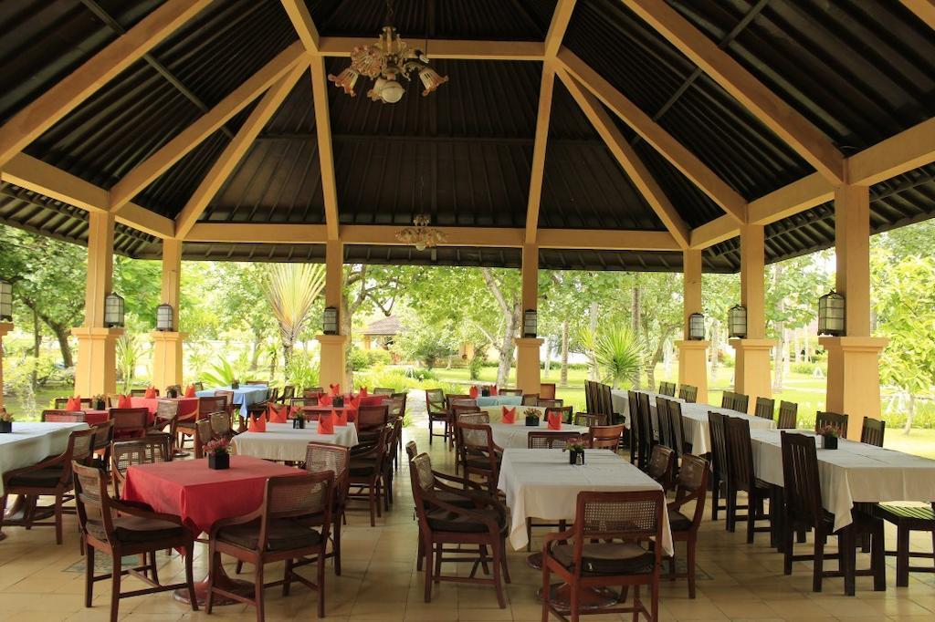 Tastura Beach Hotel Kuta  Экстерьер фото